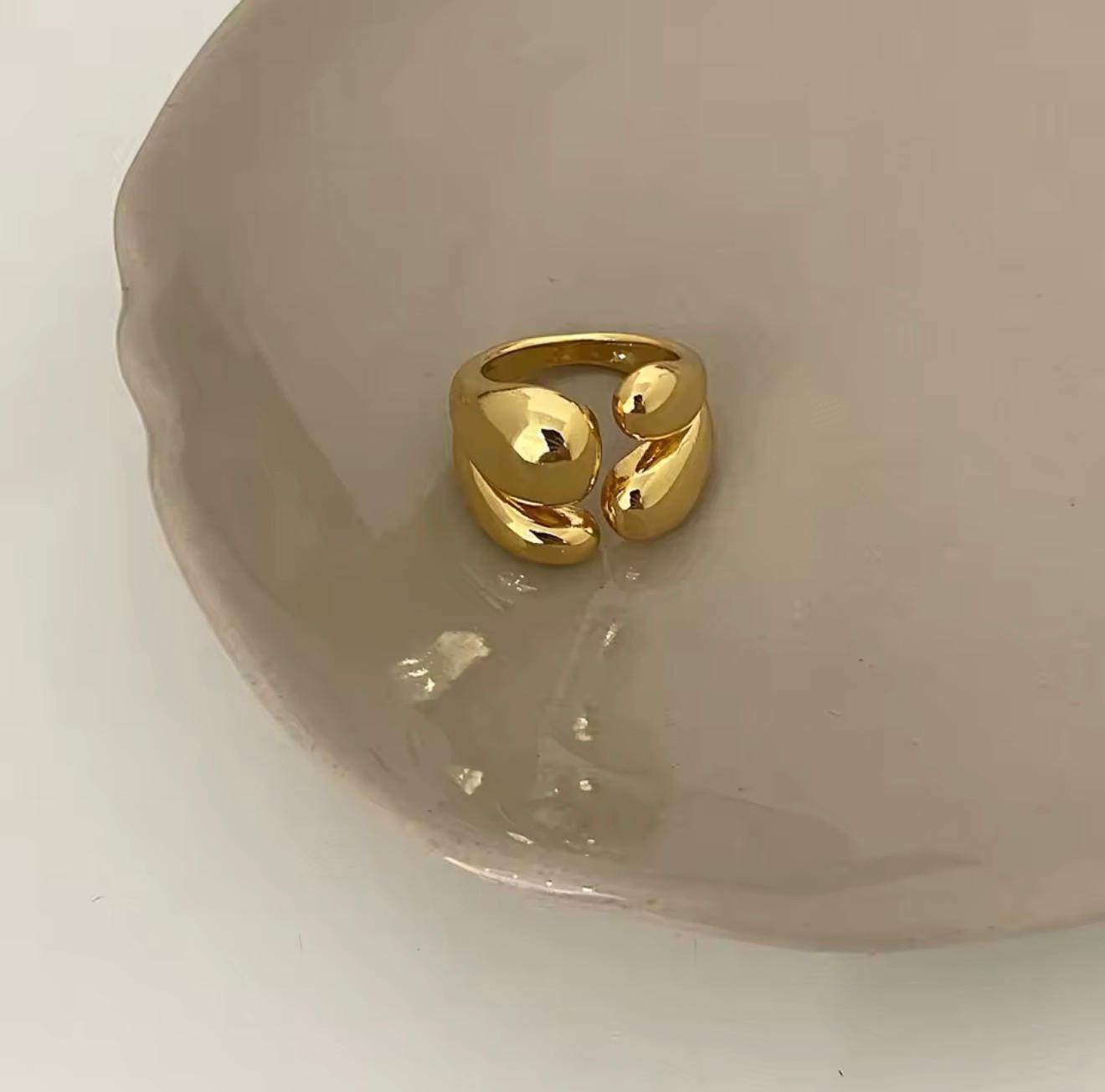 Valencia Sculptural Open Ring – 18k Gold Plated
